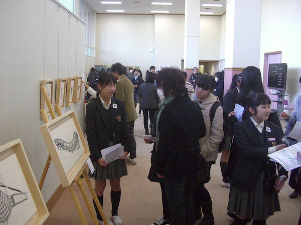 富士見丘_芸術への見聞を広げ、感性も培われる「美術展」。