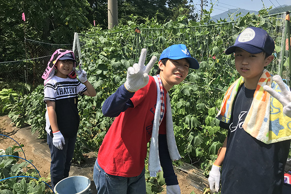 城西_農家に泊まり、農業体験をするサマースクール