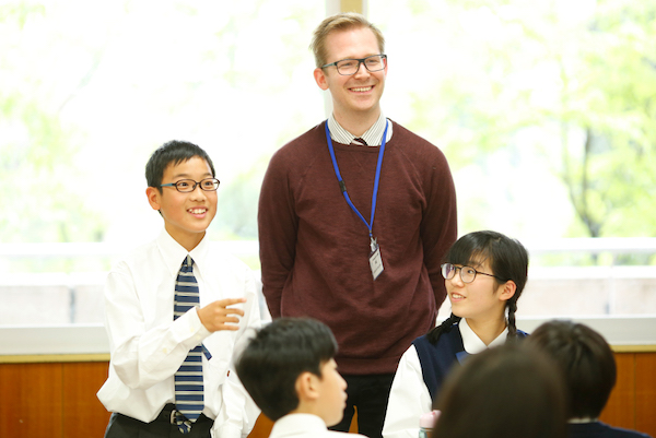 東京成徳_学校生活の中で英語を使う場面が随所に設けられています。