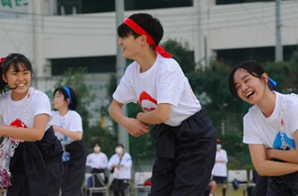 青学浦和ルーテル_体育祭でも、みんな和気藹々